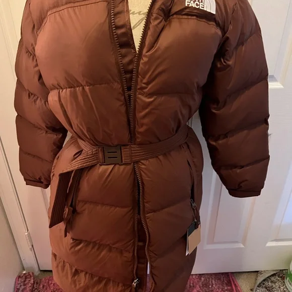 North Face Puffer. Brand New. Never Worn. - Picture 14 of 14